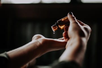 5 Benefits of Sandalwood Essential Oil